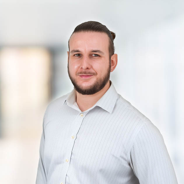 MTL_Q5J_Thomas Kavanagh headshot 3.png